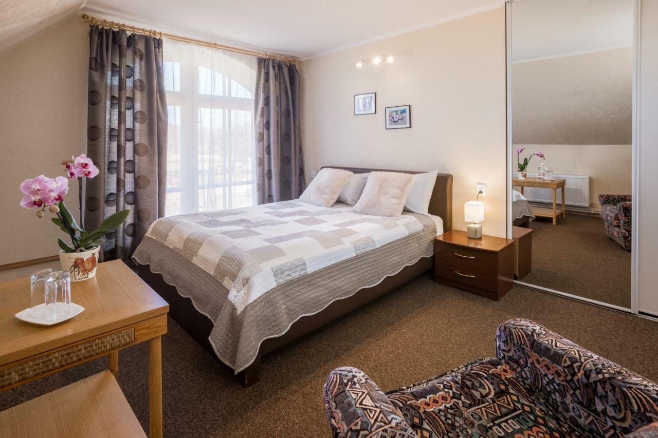 Karle Hotel Vitrupe ภายนอก รูปภาพ